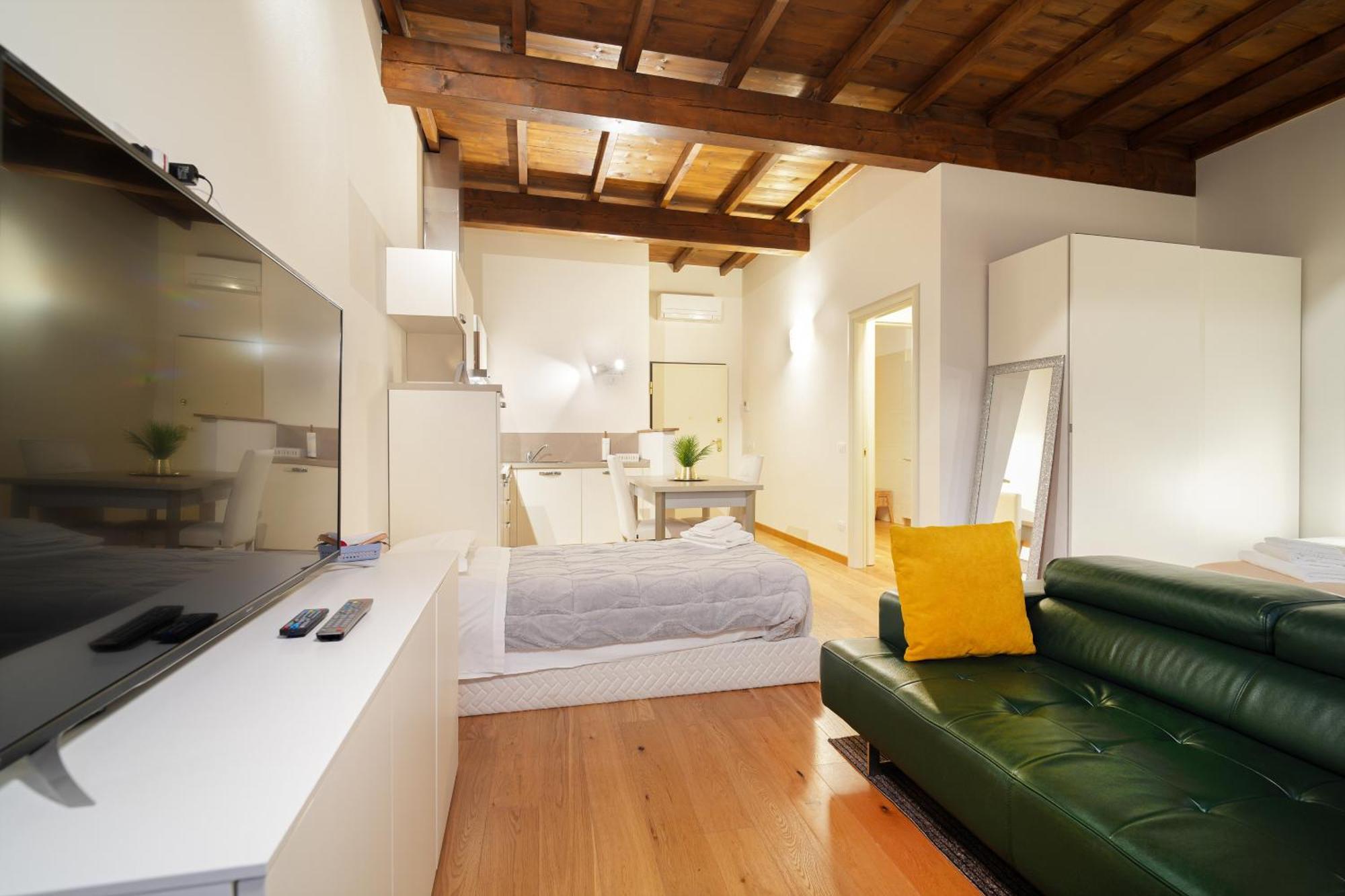 My Loft Aparthotel Ферара Екстериор снимка